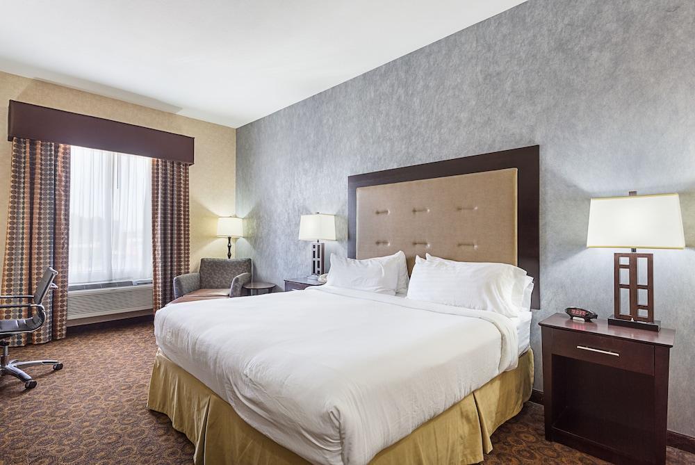 Holiday Inn Express Hotel & Suites Byram By Ihg Exterior foto